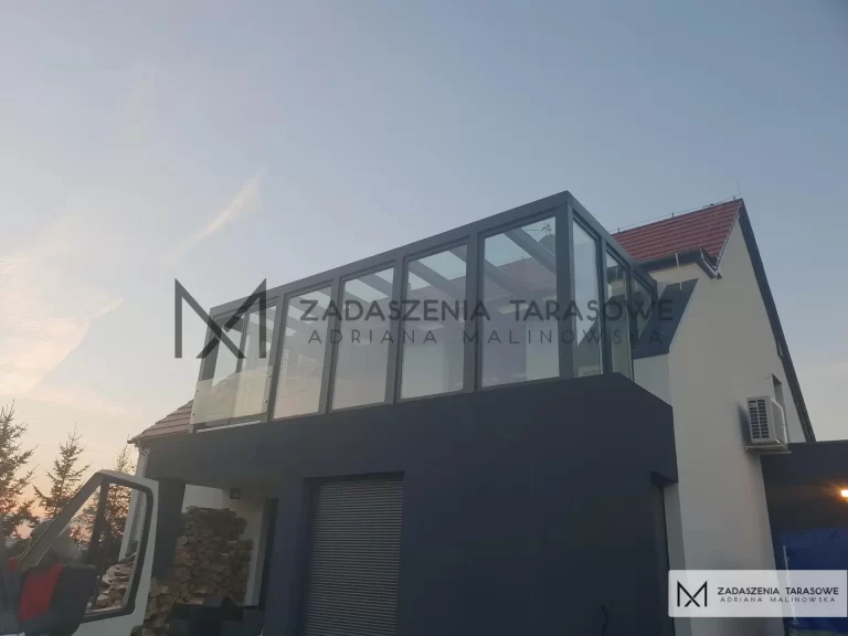 zadaszenie tarasowe na balkonie ogród zimowy całoroczny