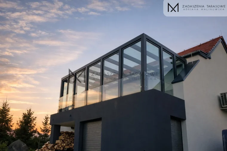 ogród zimowy na balkonie