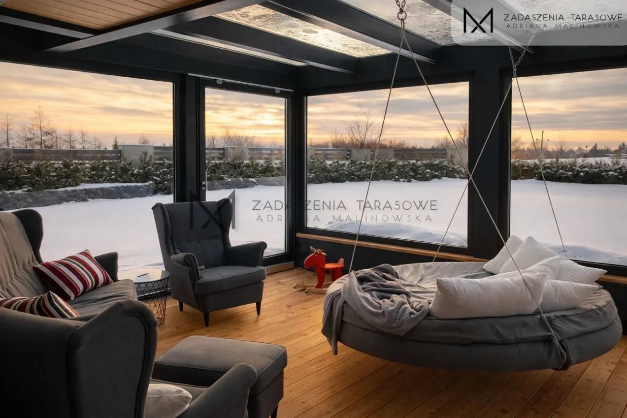 zadaszenie tarasu zimą