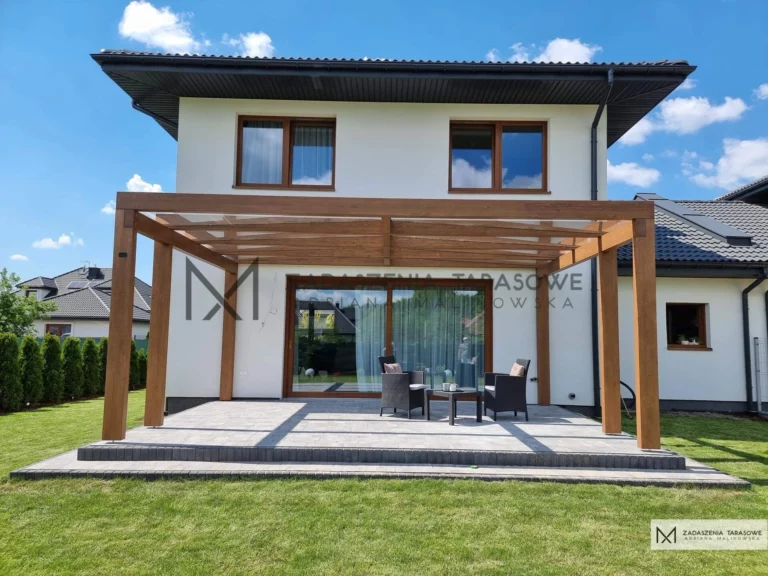 Zadaszenie CRX z drewna klejonego