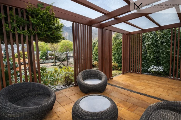 altanka ogrodowa z lamelkami