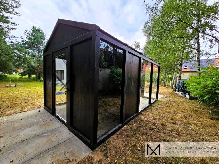 Szklarnia drewniana