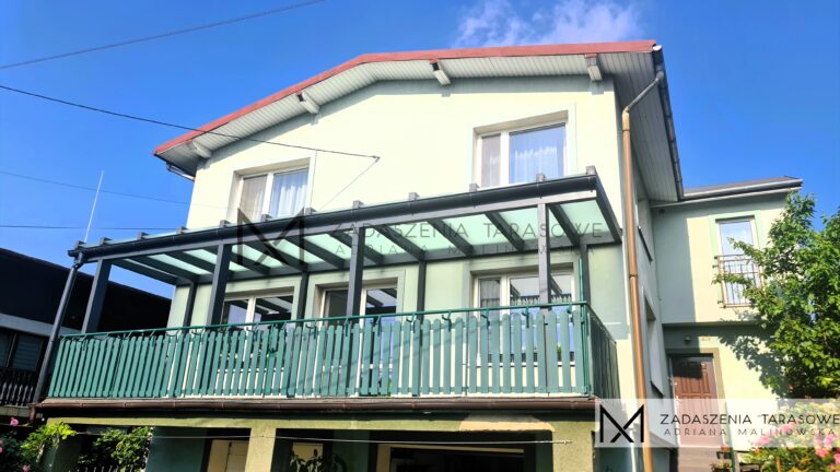 nowoczesne zadaszenie balkonu