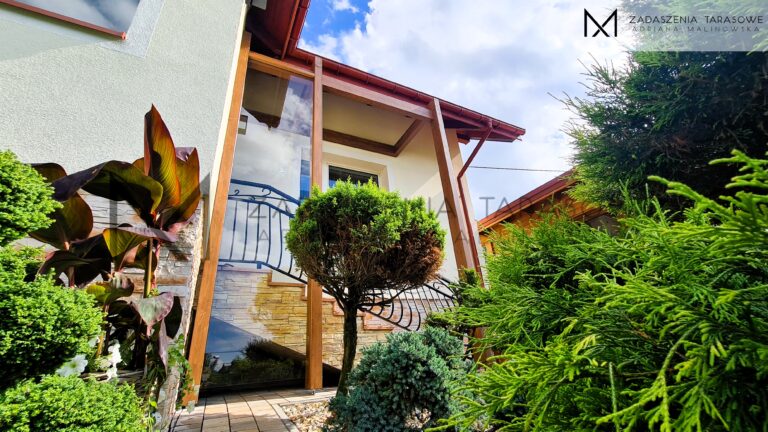 wiatrołap przy drzwiach