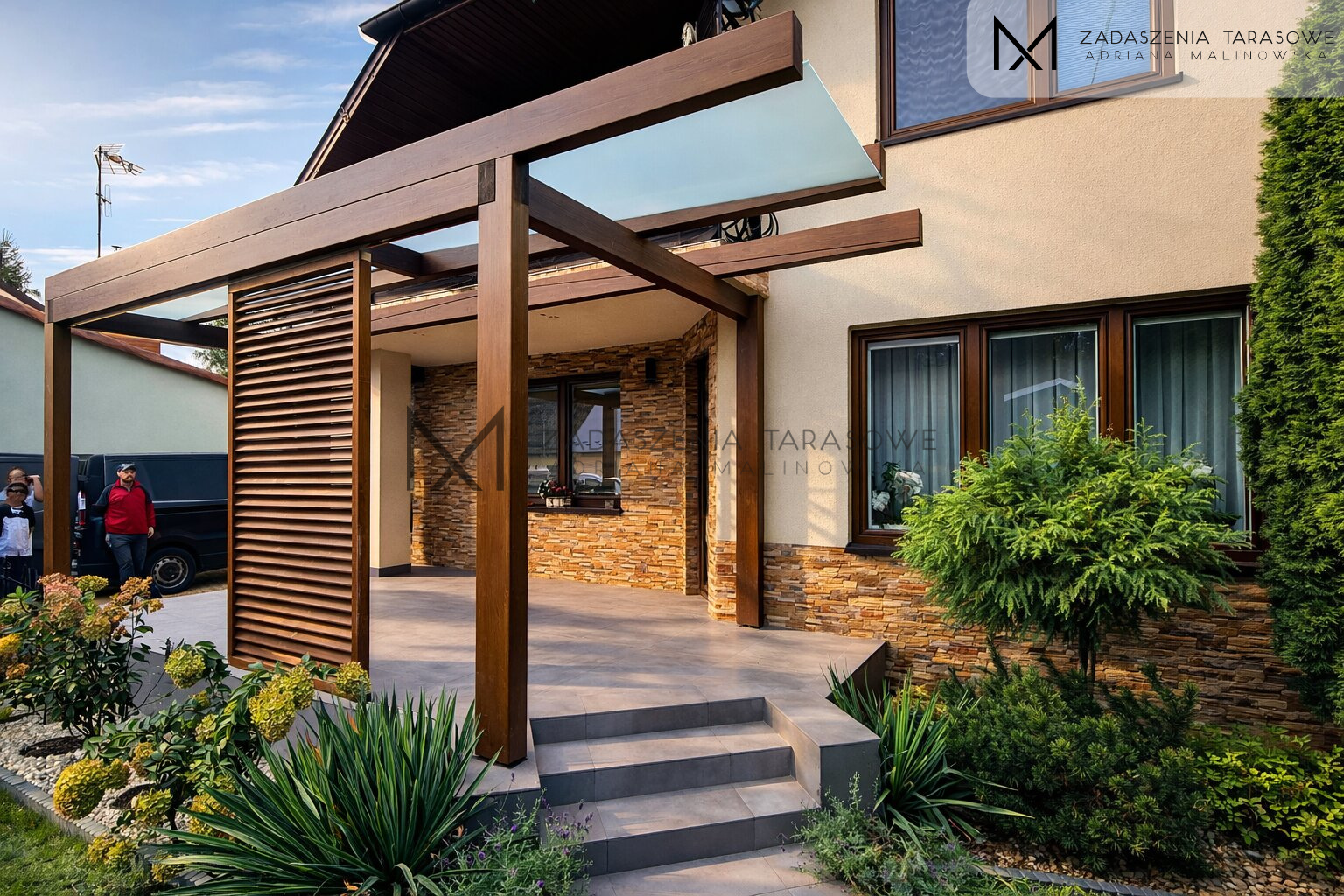 wnętrze pergoli z zaluzjami