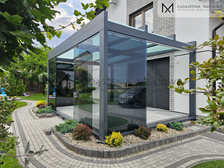 Zadaszenie drewniano szklane
