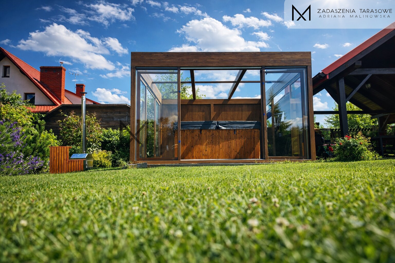 altana z jacuzzi i szkłem