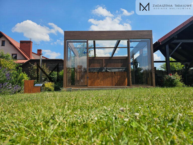 strefa relaksu z jacuzzi