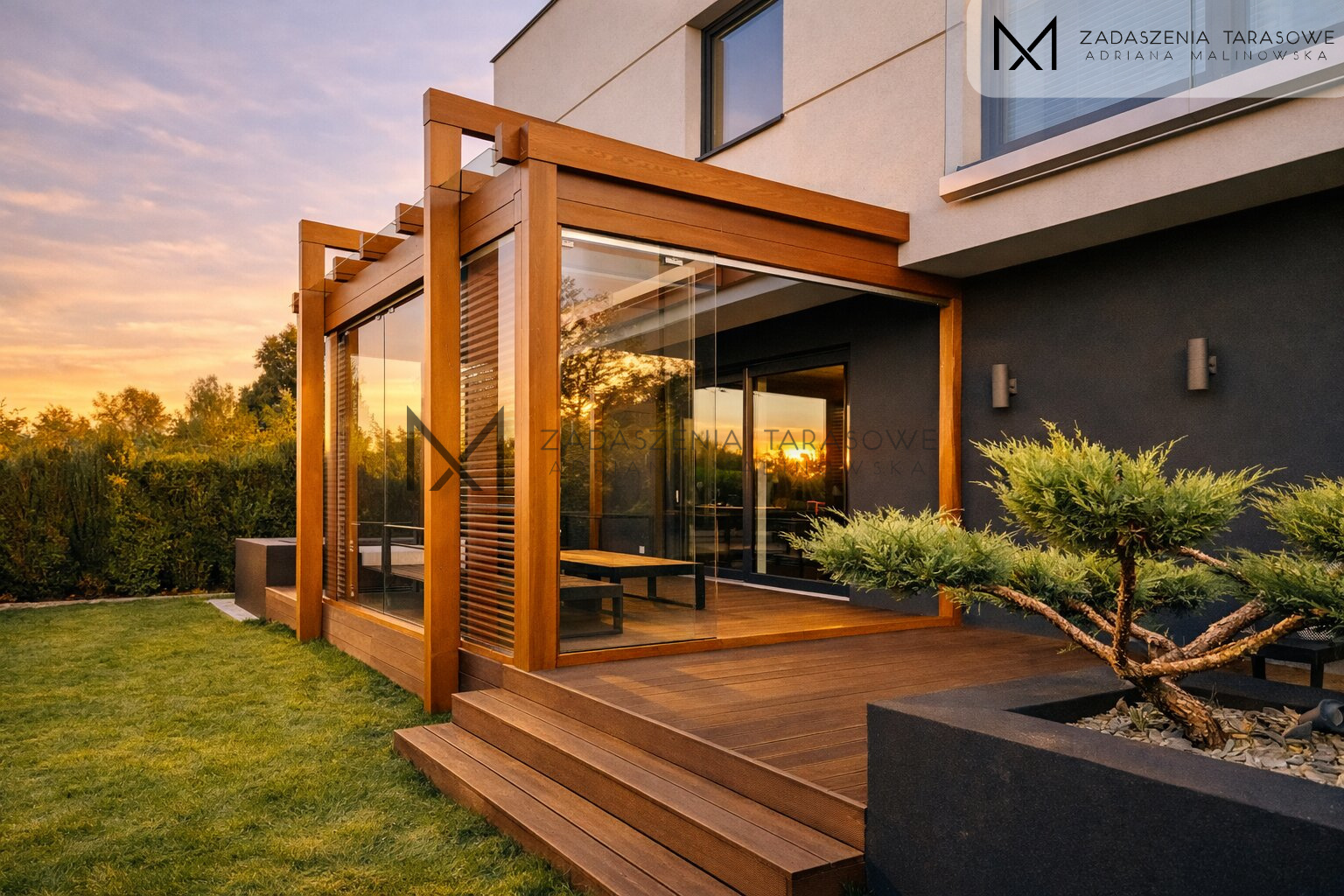 Nowoczesne zadaszenie ze szkłem bezpiecznym w ścianach