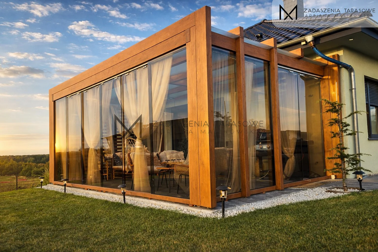 Nowoczesne zadaszenie ze szkłem brązowym poszerzone słupy