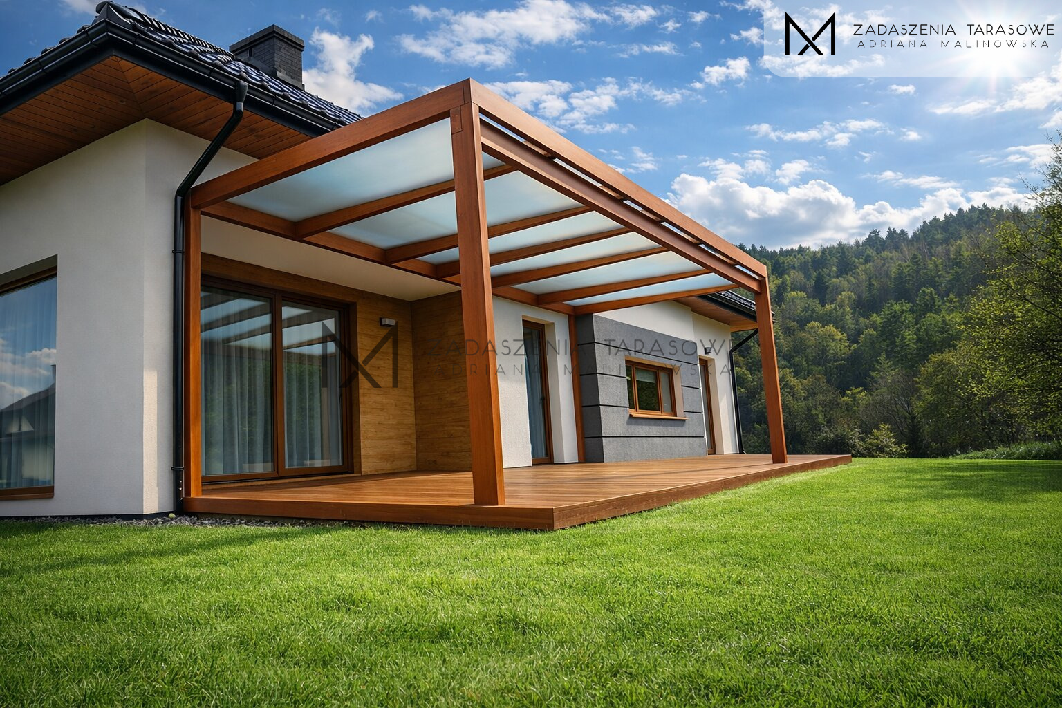 Zadaszenie z drewna klejonego ze szklanym dachem w ogrodzie